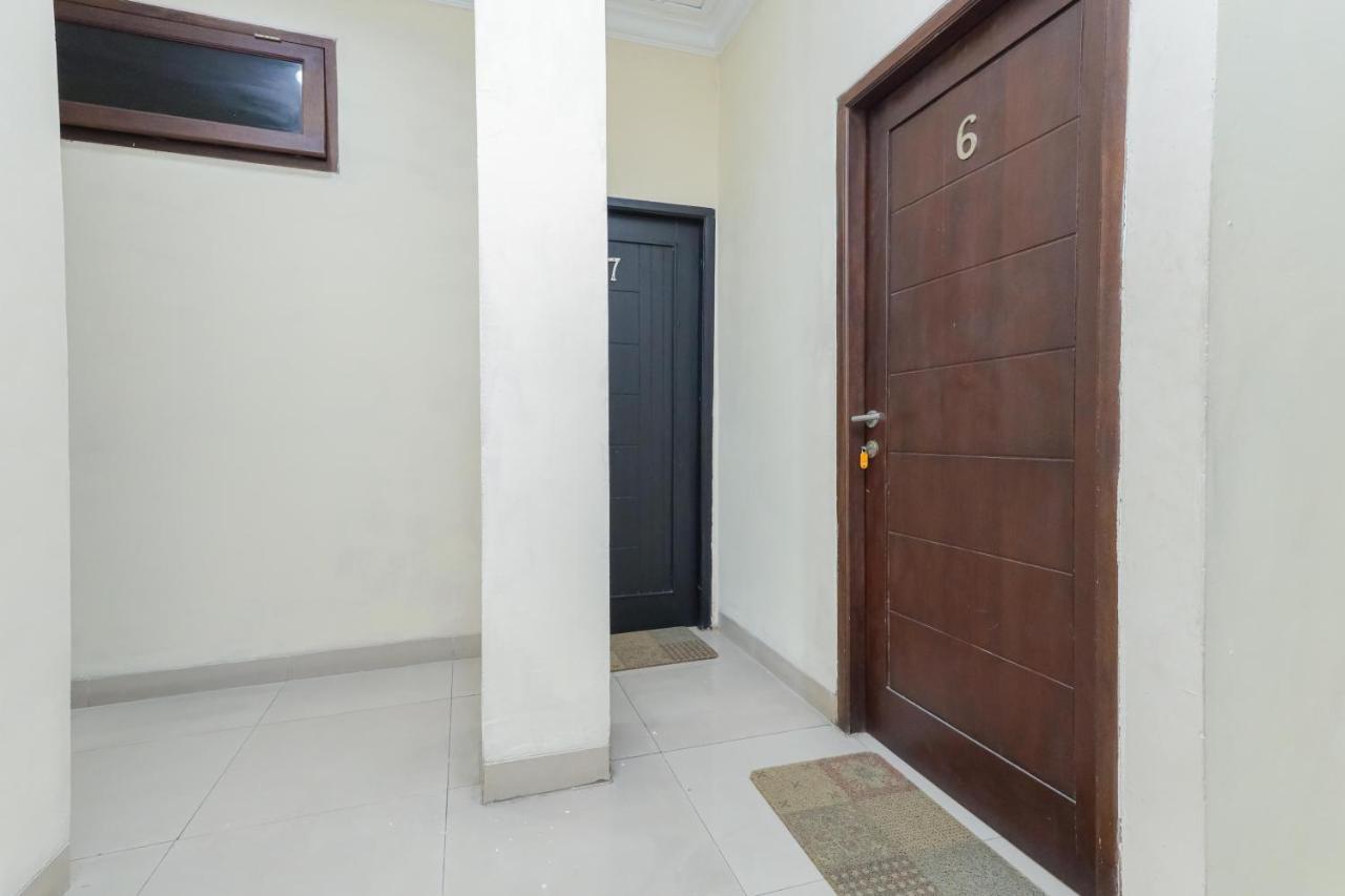 Reddoorz Syariah Near Stasiun Karet Hotel Jakarta Buitenkant foto